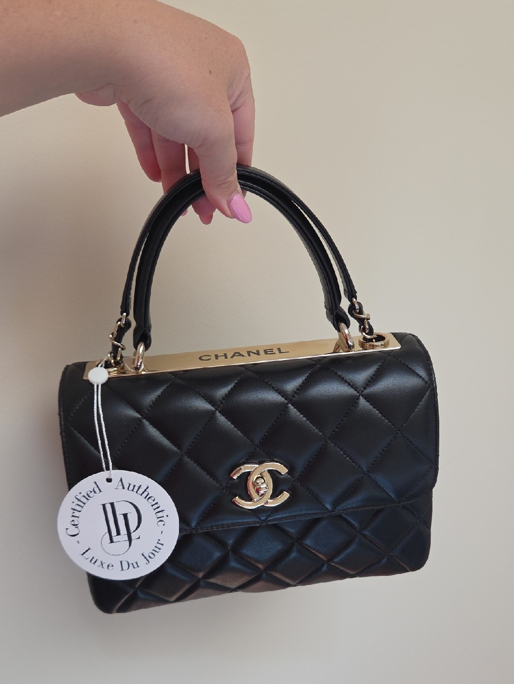 CHANEL Black Lambskin Trendy CC - Picture 3 of 17